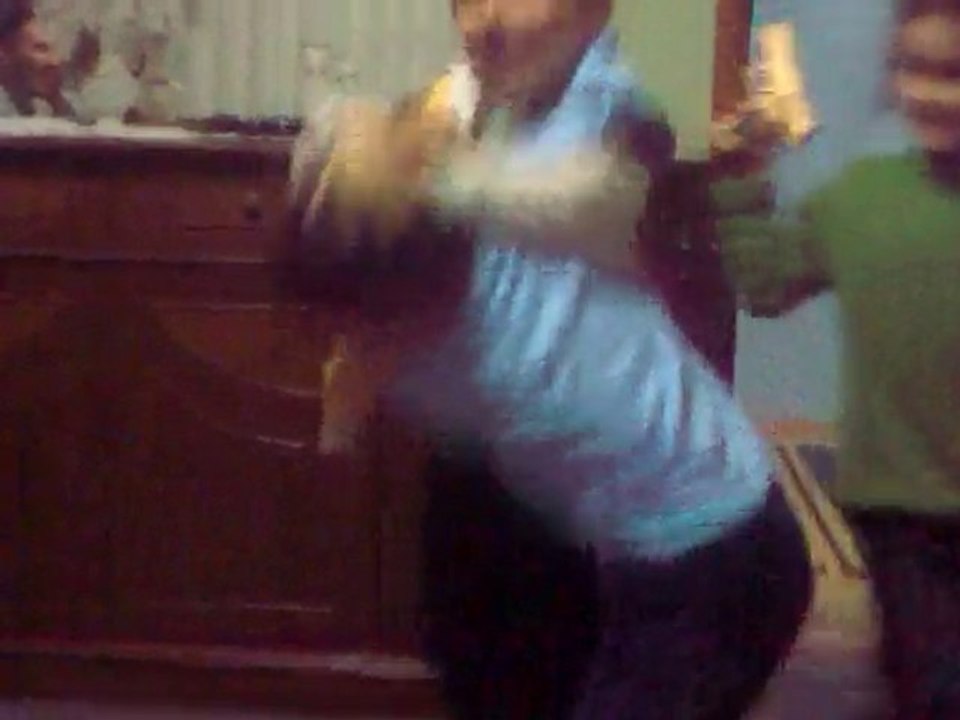 EMİRCAN ÇAĞLAR ile  EMREKAN ERBİL  GÜREŞ EDİYOR