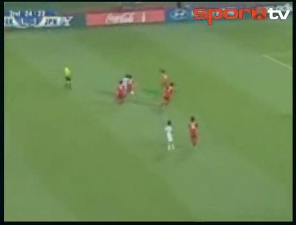 Japon bayan futbolcu Maradona'yı hatırlattı