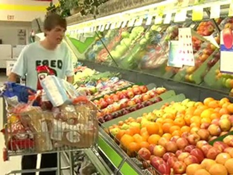 Fred Goes Grocery Shopping with Annoying Orange