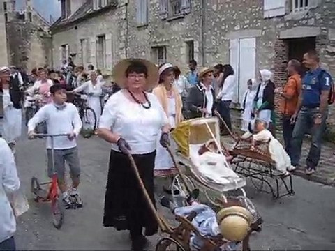 défilé des moissons à la fête de provins 2010
