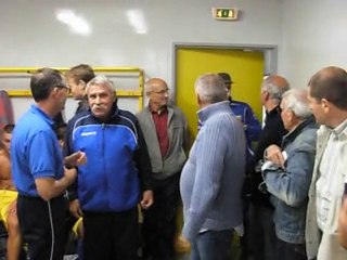 LE COACH FELICITE SES JOUEURS