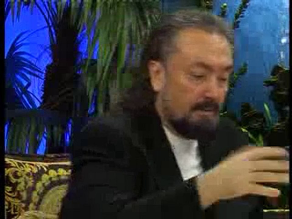Adnan Oktar Guneydogu Olay TV röportajından darwinizm
