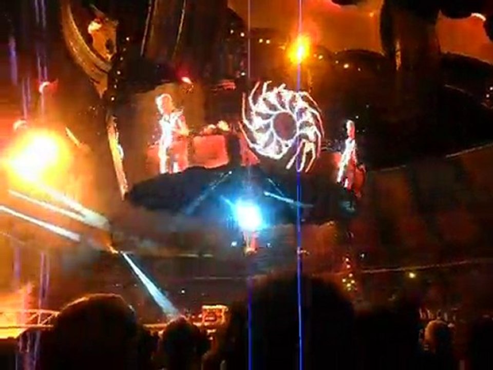 U2