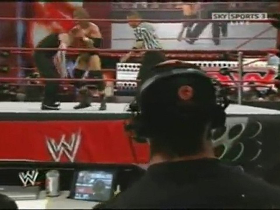 Jeff Hardy vs Trible H