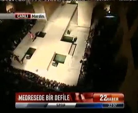 Cemil İpekçi Mardin Defilesi