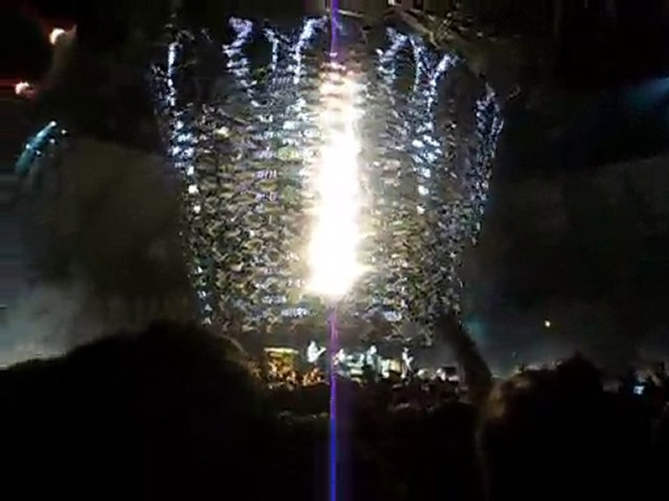U2