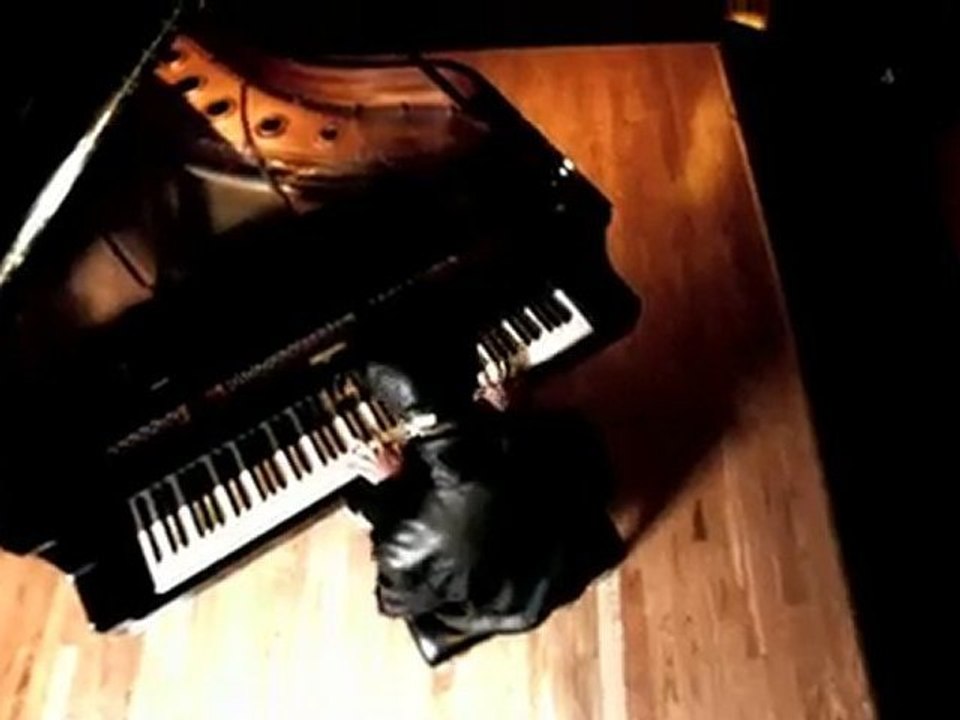 Bobby Six "Au bout de mes rêves" (teaser officiel)