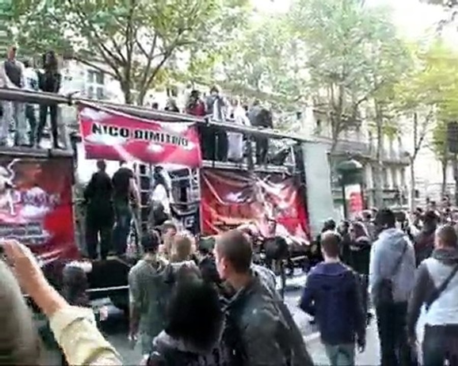 Techno parade à paris 2010