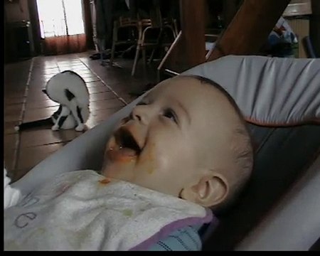 Je mange de la purée de carottes