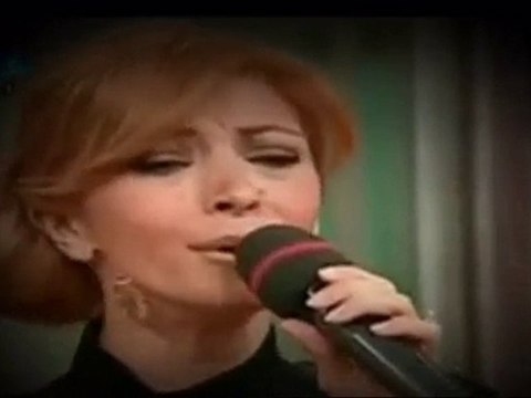 Elif Güreşçi - Benim olsan seni bir gül gibi koklar sararım
