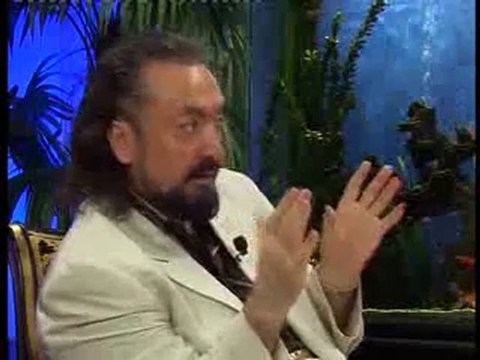 Adnan Oktar Kahramanmaras AksuTV röportajından deccal suret