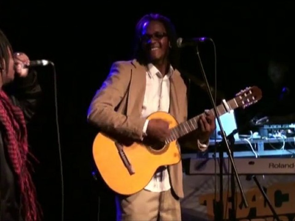 E.sy Kennenga feat Young Chang mc