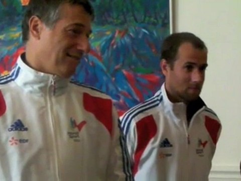 Tarbes : L'équipe de France handisport de sabre à la mairie