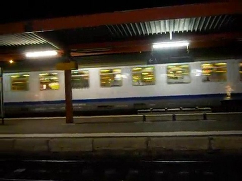 la bb 25257 en voyage avec 6 voitures ter rhone alpes