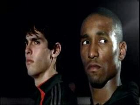 pub-adidas kaka foot