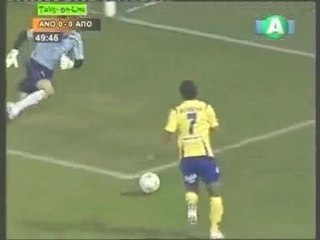 Cicca la palla e l'arbitro dà il rigore