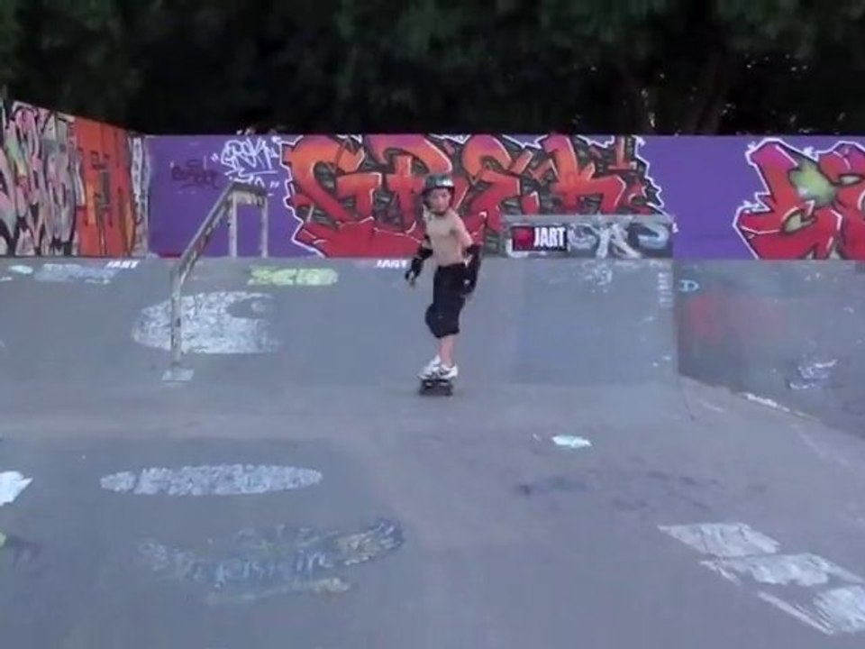 Riders Match 2010 - Gabriel Girardin Skateboarding Maui