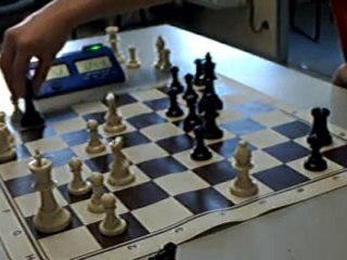ECHECS : BEN 1 VS 0 NOUMAI (CLASSE B 2010)