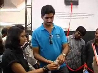 Reliance iStore India -Store Launch Hyd Its All Fun & Games!