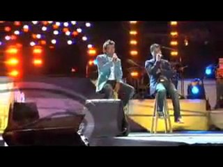 Jesus Adrián Ro. y Alex Campos Razones pa' Vivir