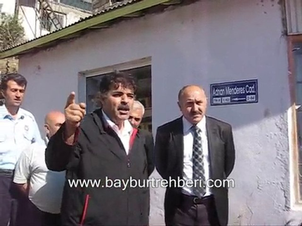 Bayburt Rehberi - Adnan MENDERES ve Muhsin YAZICIOĞLU'na Vef