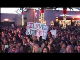 Justin Bieber Gets Wild With Hooter Girls!