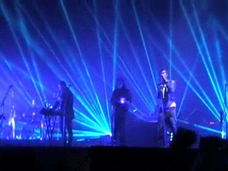 MASSIVE ATTACK 2010