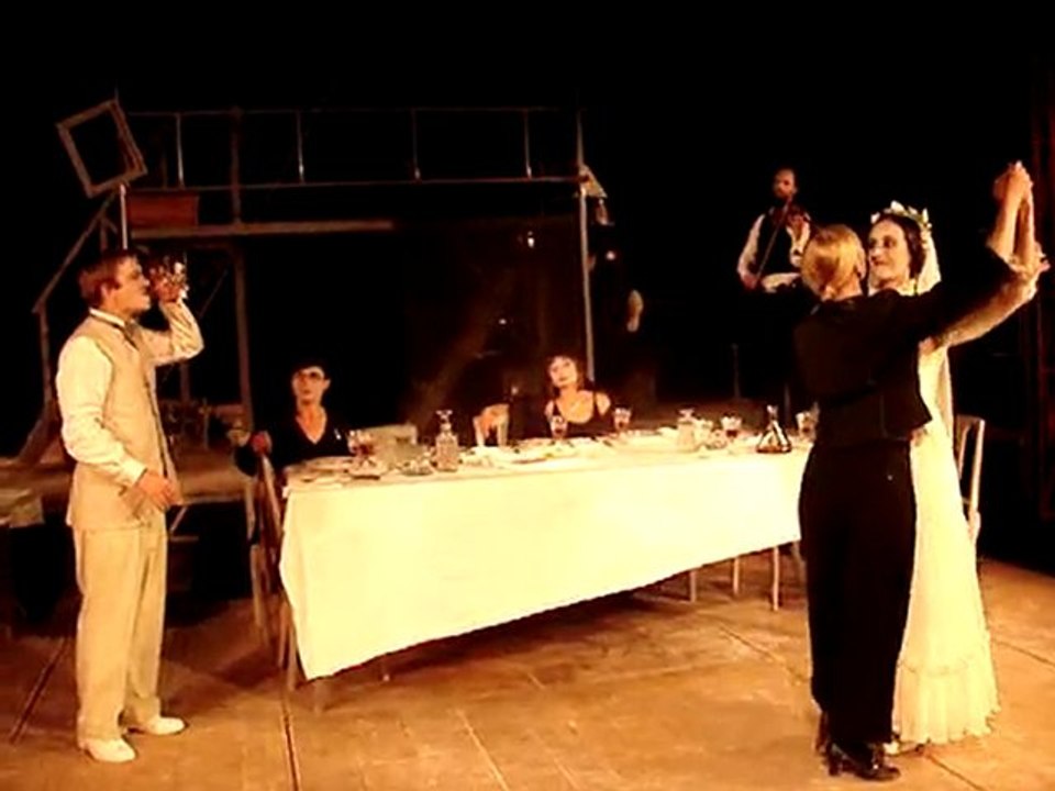 la danse des deux femmes