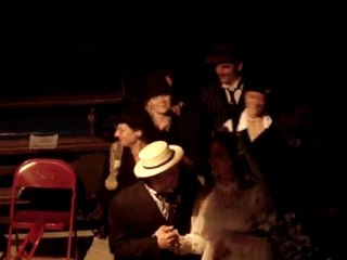 Début de "La noce chez lez les petits bourgeois"