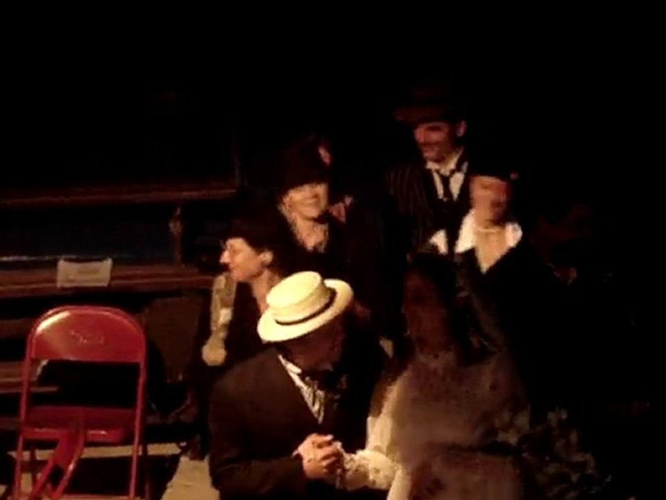 Début de "La noce chez lez les petits bourgeois"