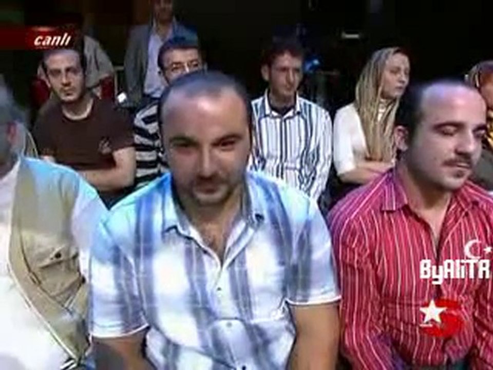 Nihat Hatipoğlu İle, Yaşlı Nine nin Tatlı Sohbeti...