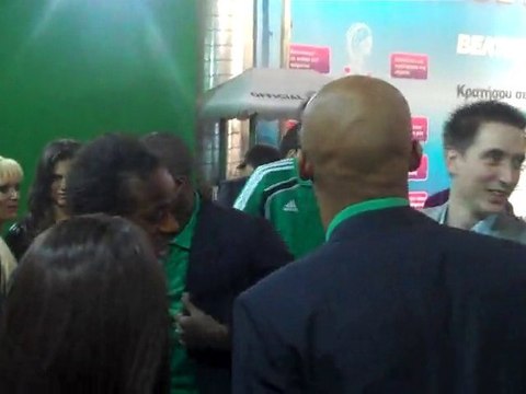 Oi paiktes tou PAO forane sakakia Prasina Nea