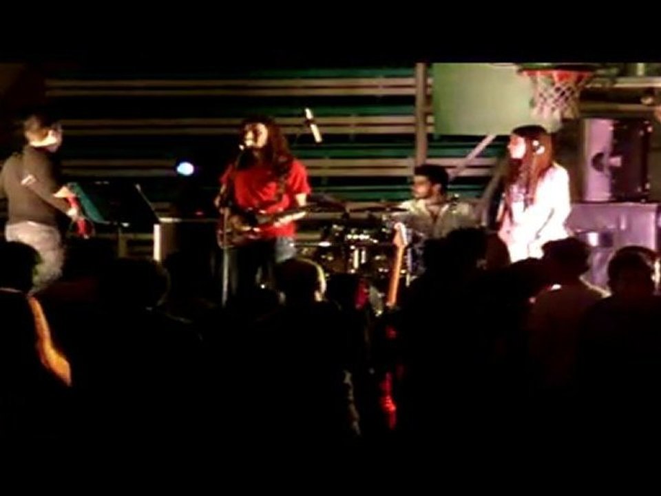 grup tutsak bende özledim bende