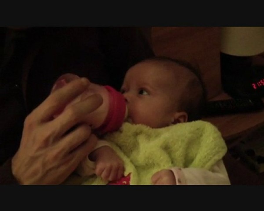 2010 septembre 30 biberon léa