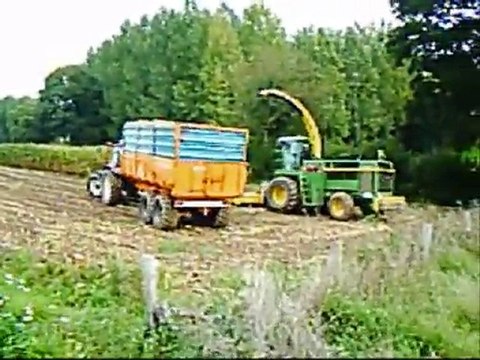 ensilage de maïs 2010 dans la manche(brecey)(2)