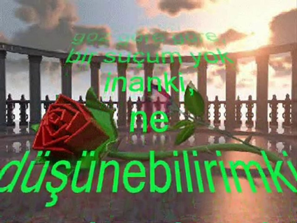 Film--seviyorum  kendim  gibi--doğuş şarkısı  eşliğinde.