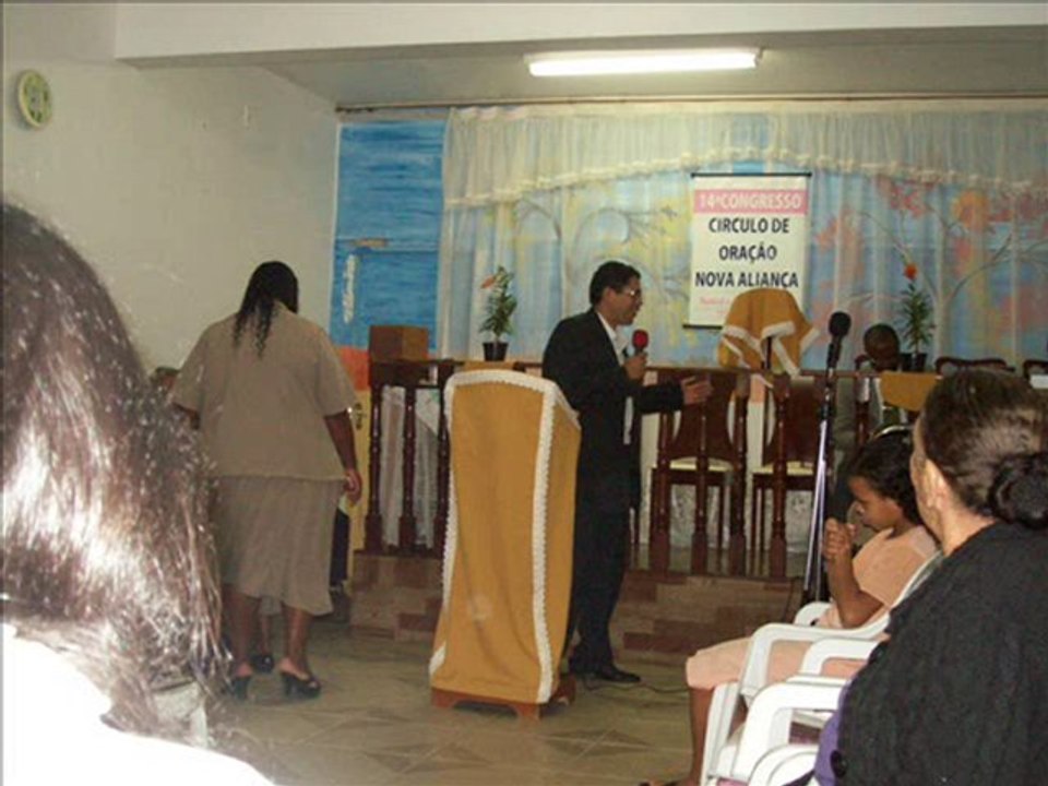 musica gospel "A minha alma tem sede" - cantor Elias Manoel