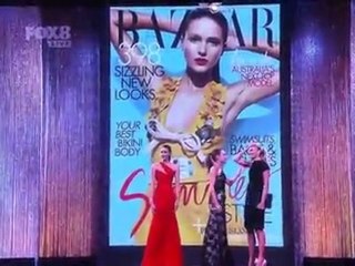 La presentadora de un concurso de modelos anuncia por error