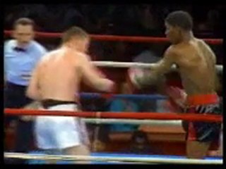 Steve Collins knocked down by Kevin Watts