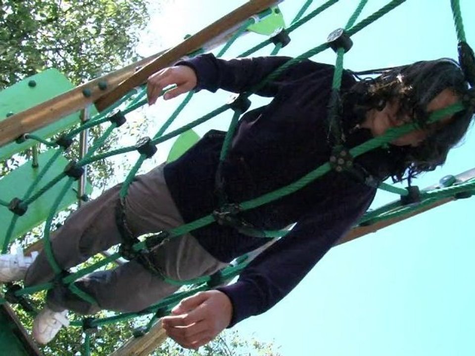 TEASER QUAND LA TERRE HURLA