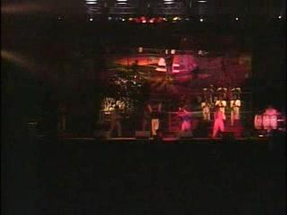 Earth Wind & Fire - Fantasy (Live)