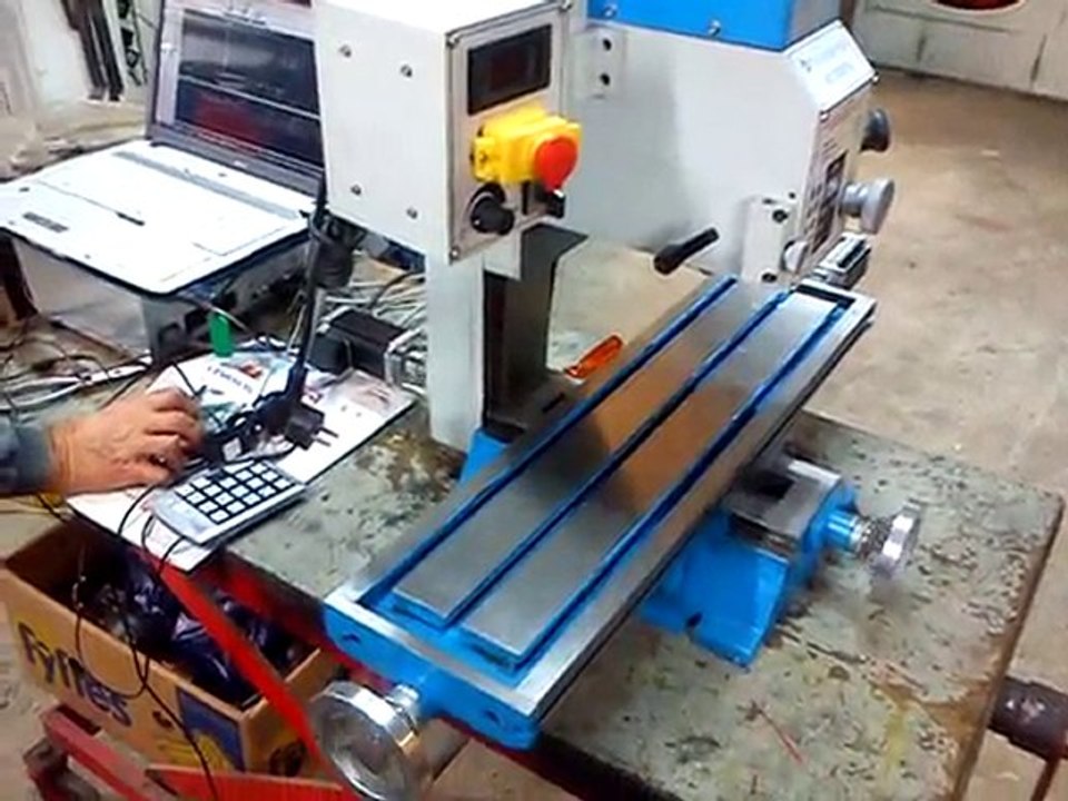 Premiers essais fraiseuse CNC