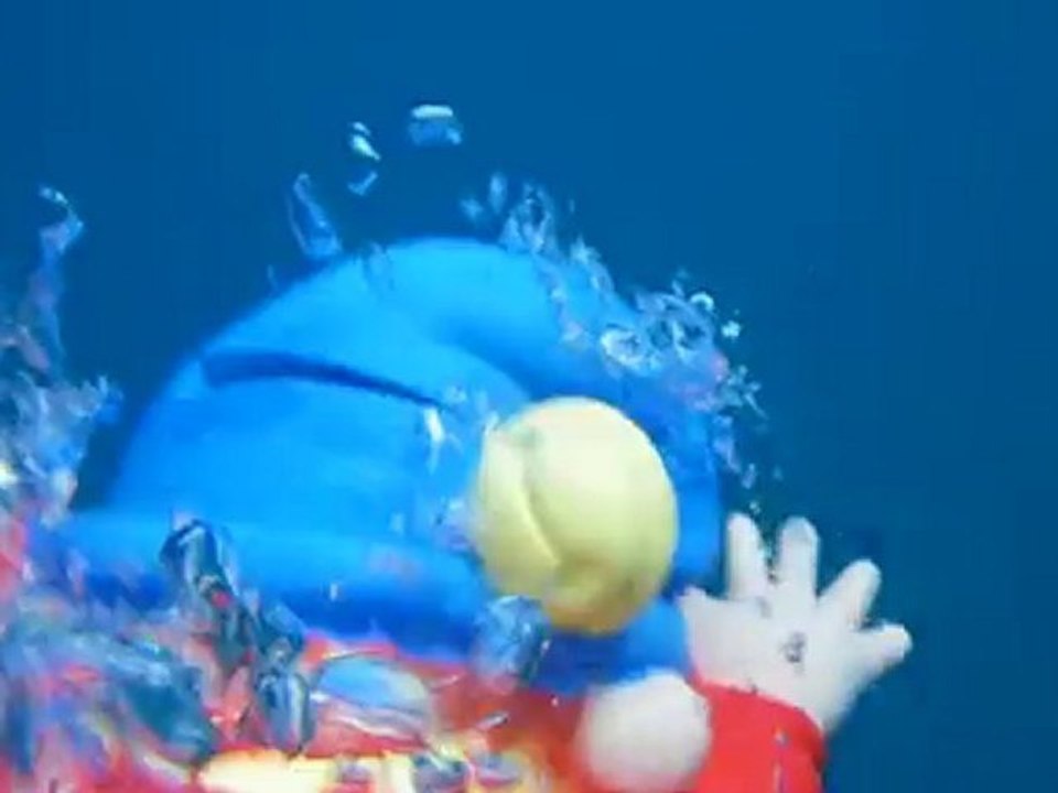 oui oui dans les vagues