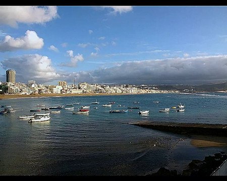 Las Palmas de G. C. La Playa de Las Canteras Barcas II