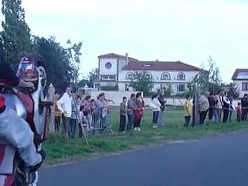 Moto Stunt a Saint Agathe la Bouteresse le 3 Octobre 2010