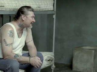 Pub Samsung : un chasseur, un cerf et un aigle ...suite ...