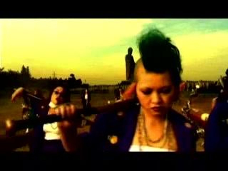 KAMIKAZE GIRLS (TRAILER)