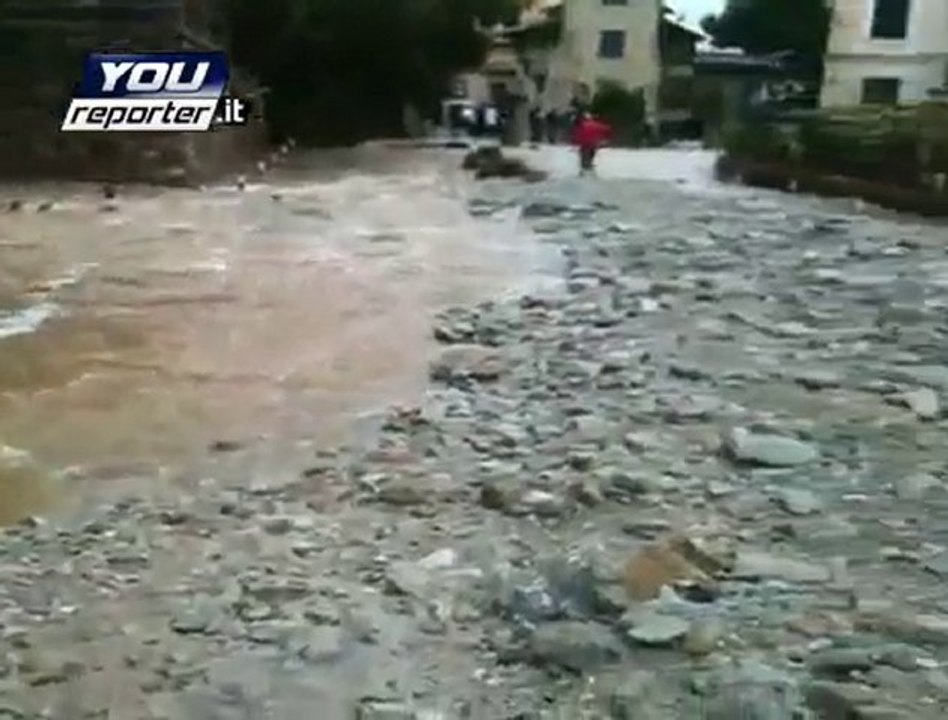 Alluvione a Varazze: auto sommerse