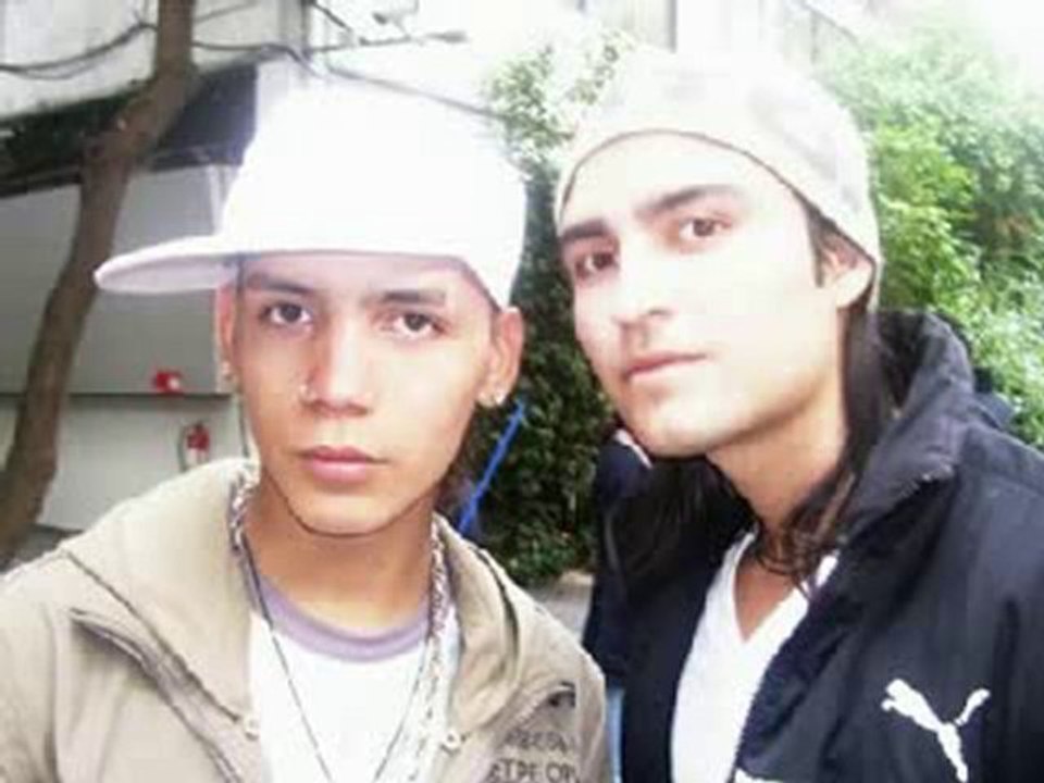 Esnazbez vs Las Tribus Urbanas de Chile