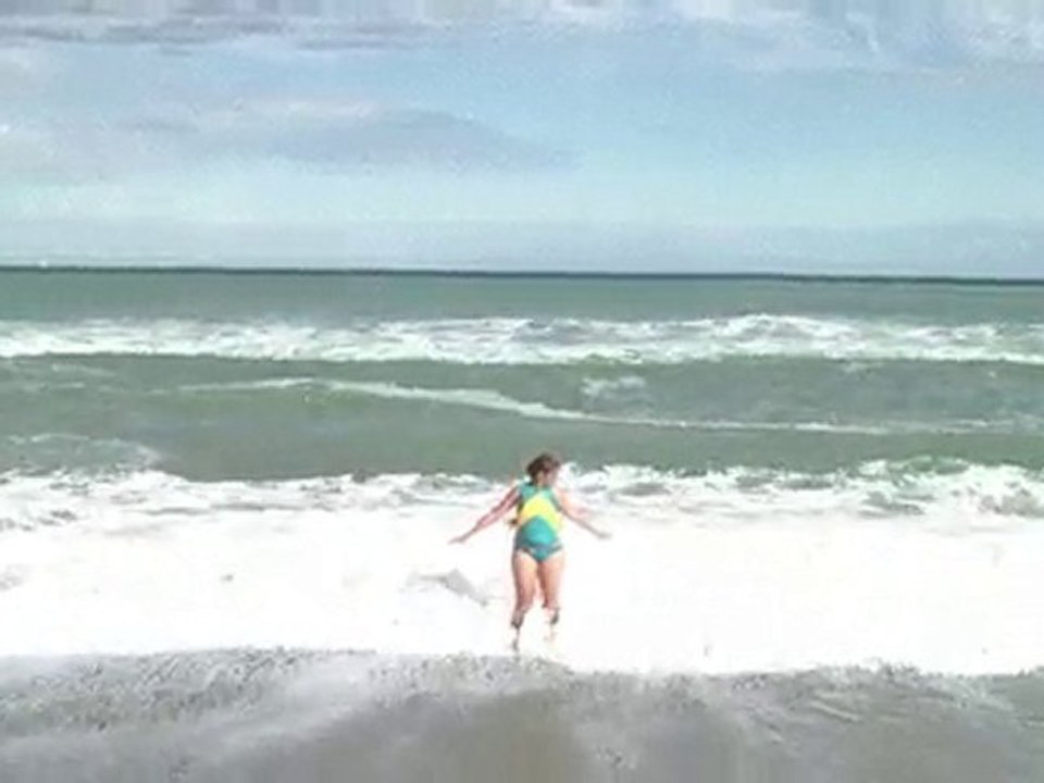 KATIA A LA PLAGE